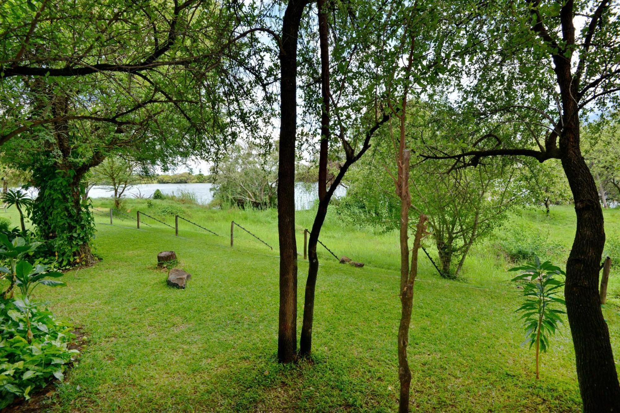 River View Lodge Kasane Szoba fotó